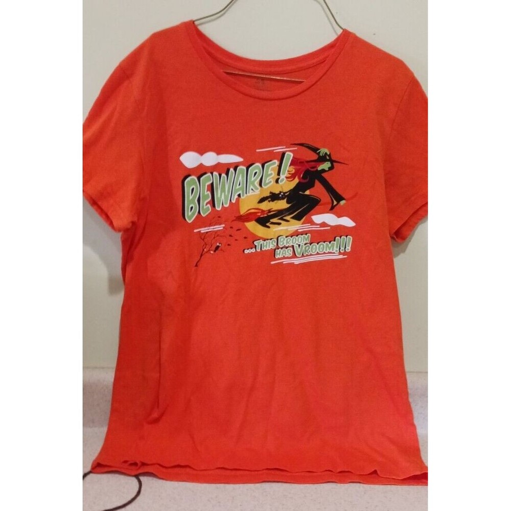 Beware this broom has vroom tshirt size XL Soft Shirt Halloween Witch